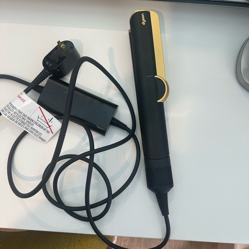 Dyson Black and Gold Hair Styling Tool